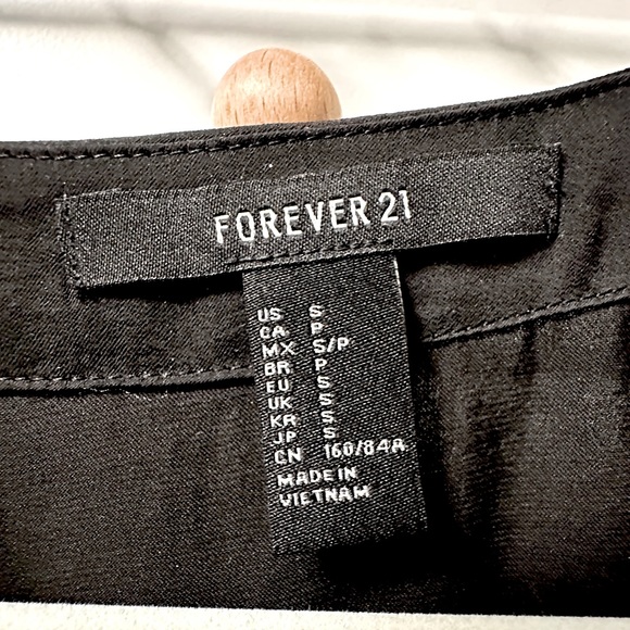 Forever 21 Longline Satin Cardigan (Small) - Picture 3 of 4